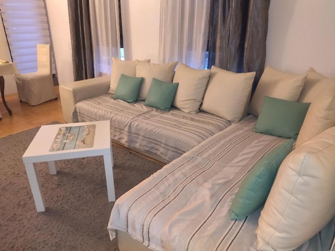 Apartman Gana Altina Lux Belgrado Exterior foto